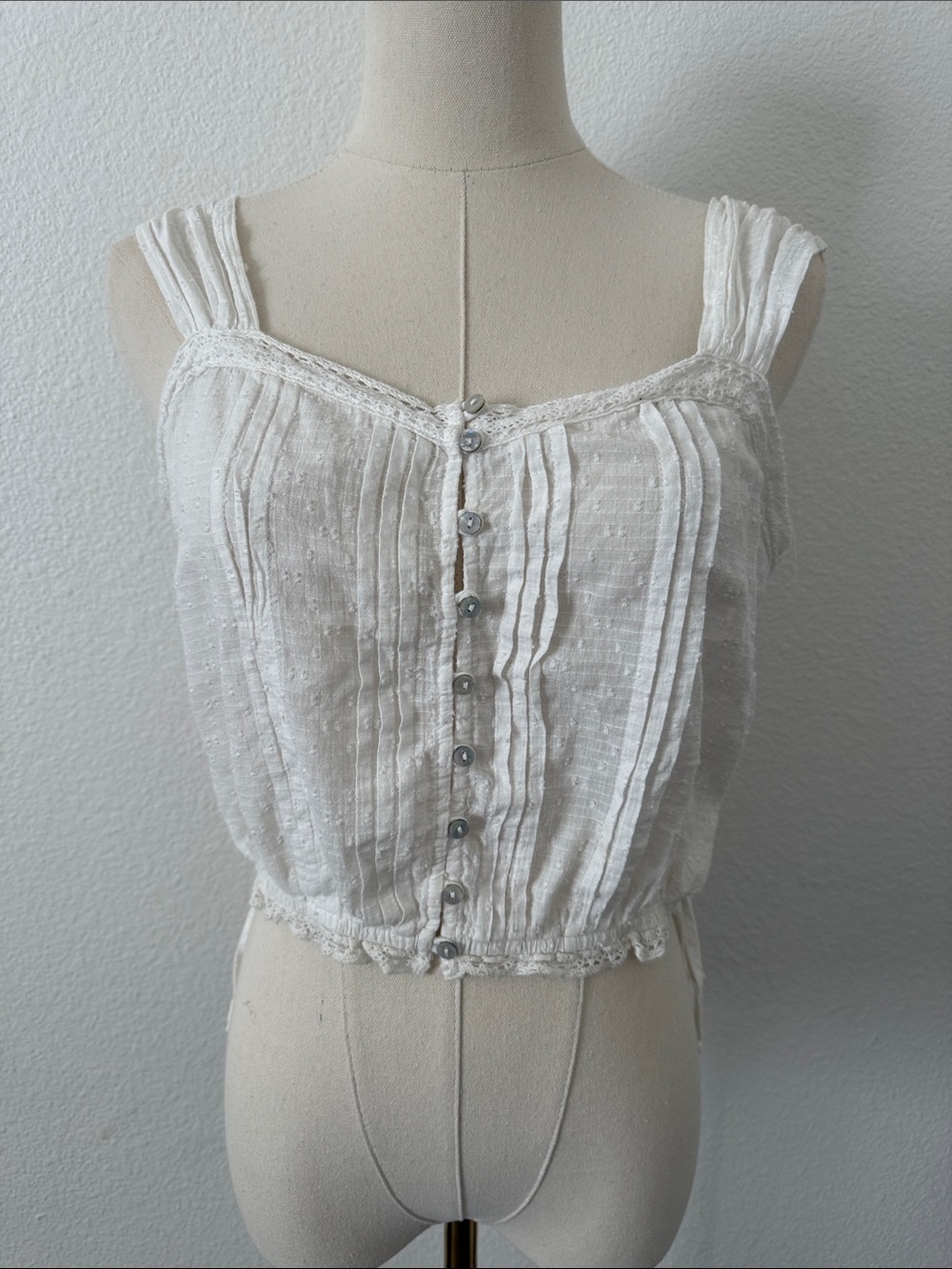 Free People Boho White Textured Button-Front Crop Tank Size XS